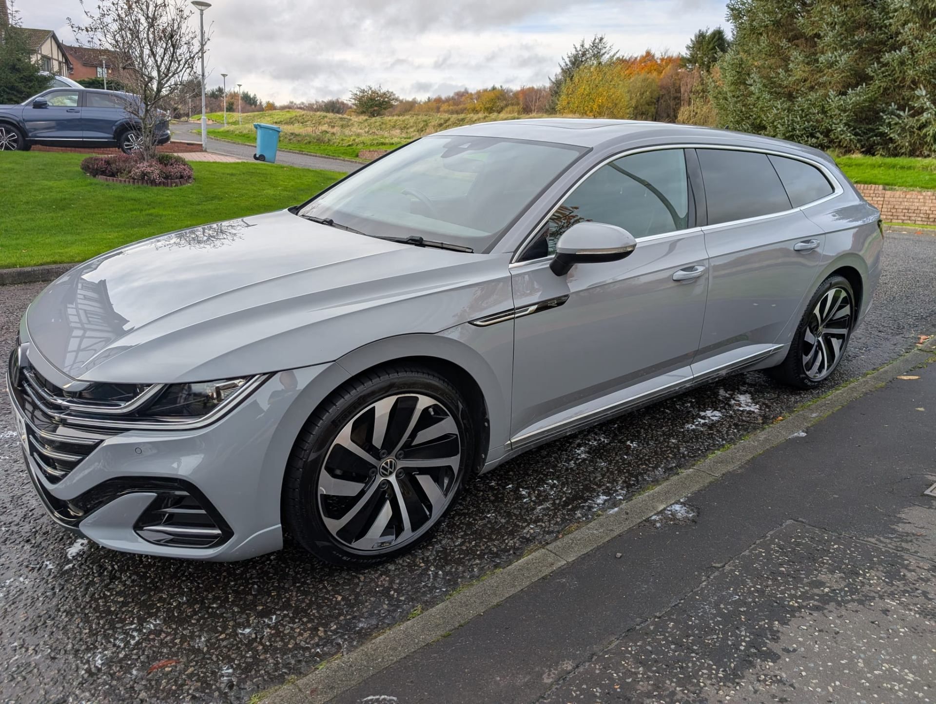 Silver VW Arteon Shooting Brake after full valet